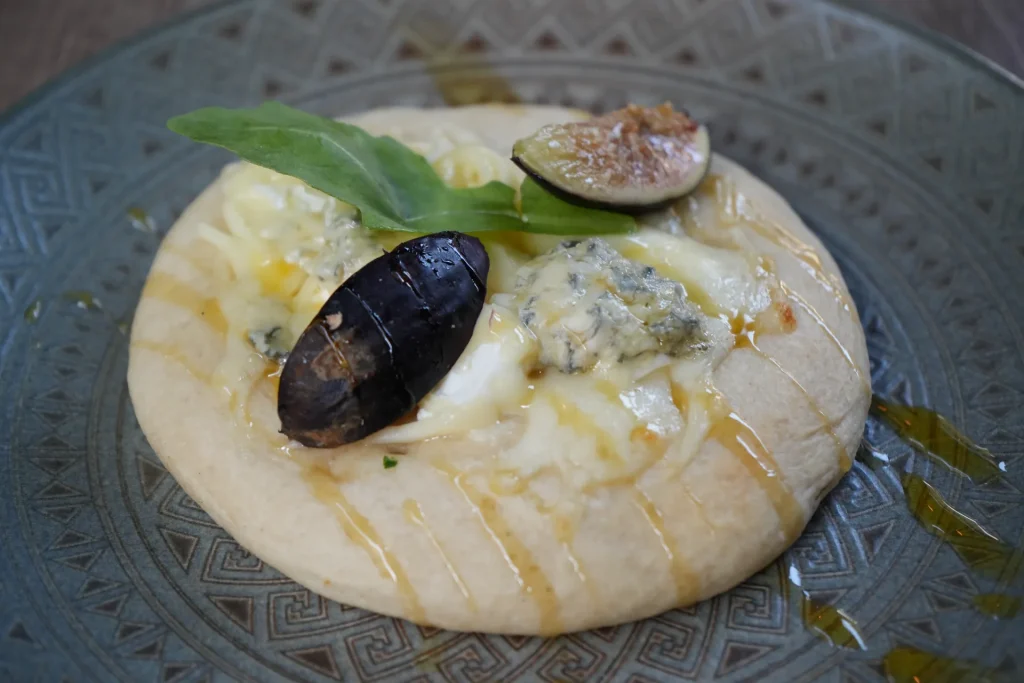 Gastrobar Origen, en Plaça de la Constitució (Dénia)