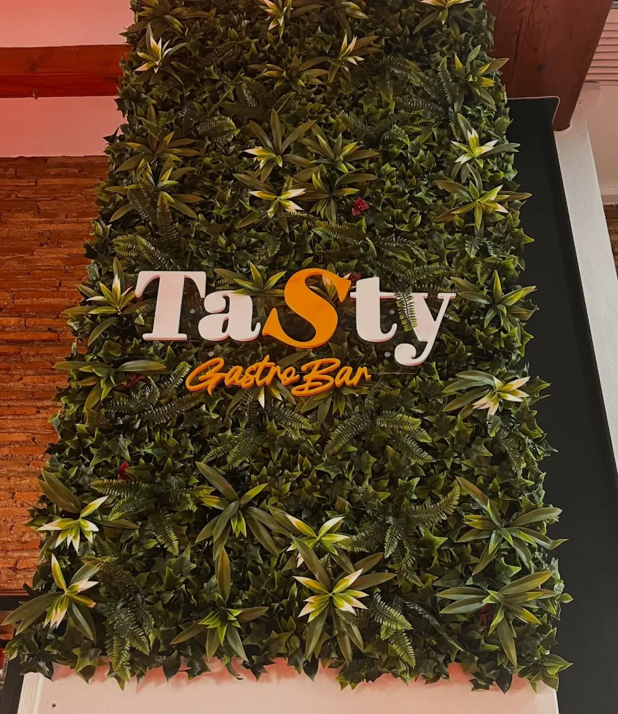 Tasty Pasage, en C/ Diana (Dénia)
