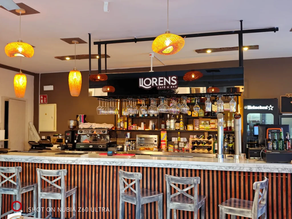 Bar Llorens, en Pg. del Saladar (Dénia)