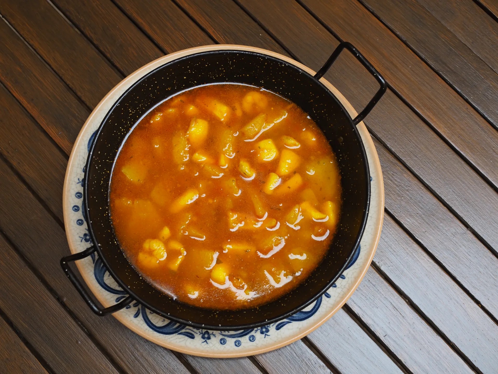 Caldereta de sepia y gambas con patata, de El Secreto de Loreto, en la Jornada de la Cuchara de Dénia