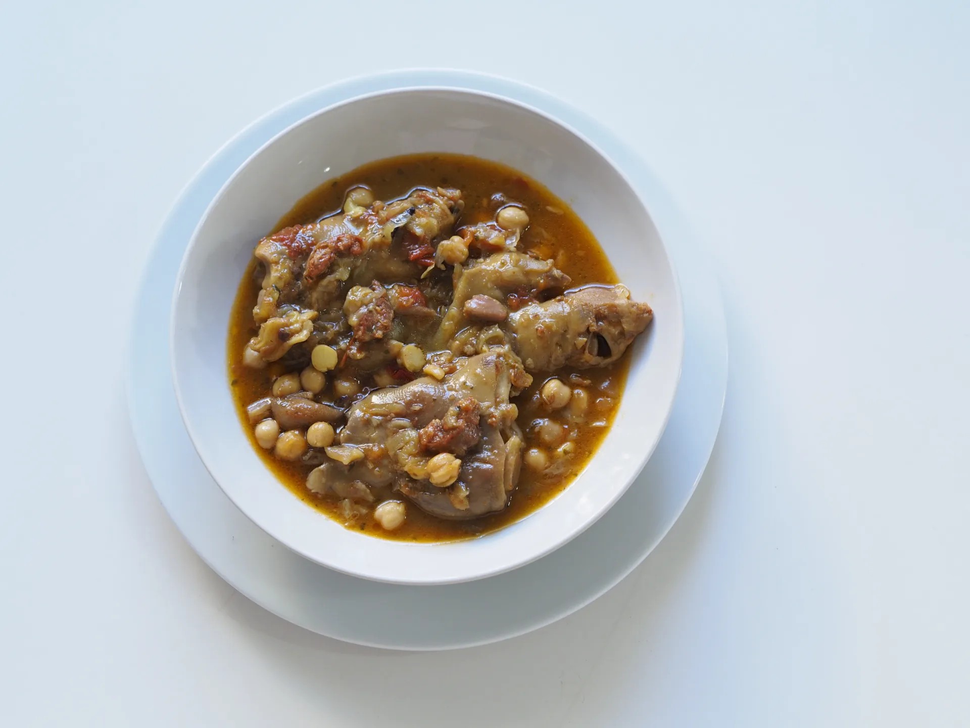 Guiso de manitas de cerdo con garbanzos, de A Mos Redo, en la Jornada de la Cuchara de Dénia