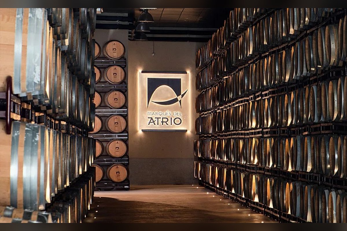 Sala de barricas de las bodegas Marqués del Atrio, primer premio del sorteo de la Jornada de Cocas